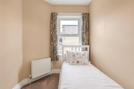 3 bedroom apartment to rent - Photo 5