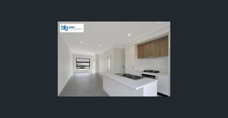 Spacious 3-Bedroom Townhouse in a Prime Werribee Location! - Photo 4