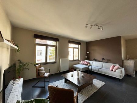 Appartement met 2 slaapkamers en ondergrondse staanplaats op centrale locatie in Oelegem! - Foto 3