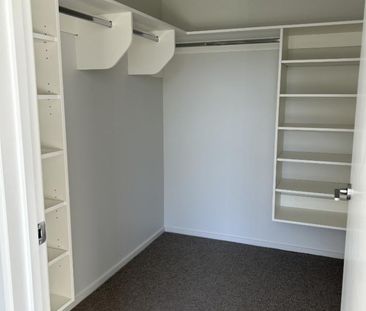 Modern Four Bedroom Home in Wai-iti - Photo 2