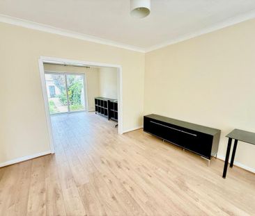 4 bedroom terraced house to rent - Photo 1