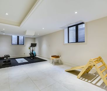For Lease - 585 Montbeck Crescent, Mississauga, Ontario - Photo 5