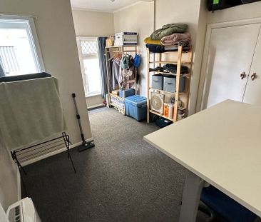Modern 2 bedroom flat - Photo 1