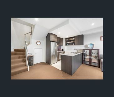 2 Story 2 bedroom apartment - Photo 3