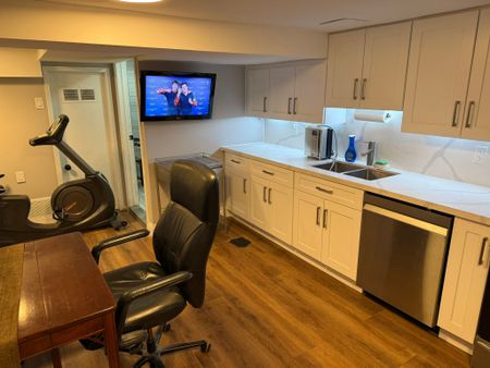 For Lease - 222 Combe Avenue Unit# 1, Toronto, Ontario - Photo 5