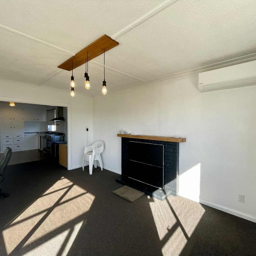 Browne Street Beauty - Photo 1