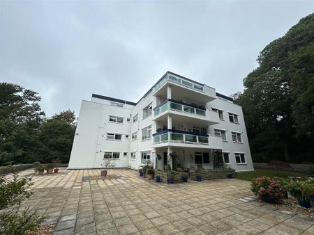 4 bedroom flat to rent - Photo 4