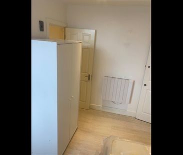 Studio Flat, Quadrant Road, CR7 - Photo 3