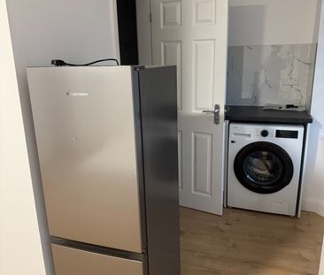 Room in a Shared House, Balnacraig Avenue, NW10 - Photo 6