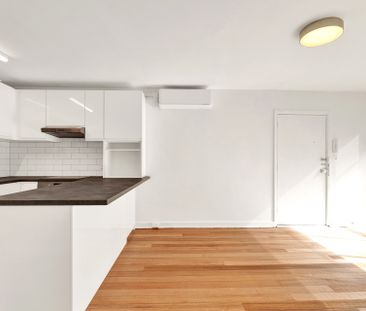 Bright, North-Facing Apartment in Prahran - Photo 3