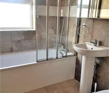 Central Avenue, Greater London, UB3 - Photo 6