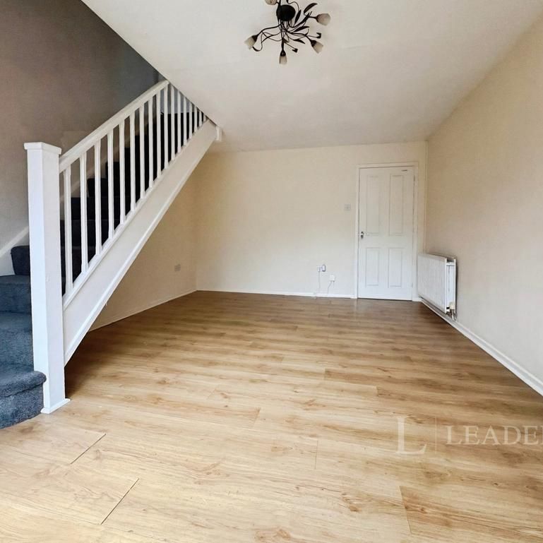 2 bedroom terraced house to rent - Photo 1