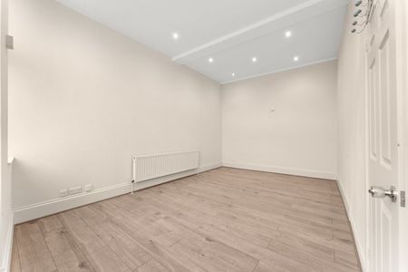 3 Bed Flat, Commercial Road, E1 - Photo 4