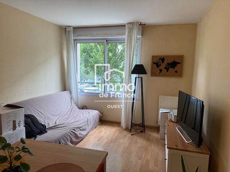 Location Appartement 1 pièce 42m² - Photo 2