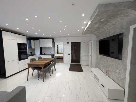 Apartament de 3 camere, semidecomandat, zona Razoare. - Photo 3