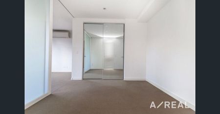 Location and lifestyle to desire - Resort style facilities! - Photo 2