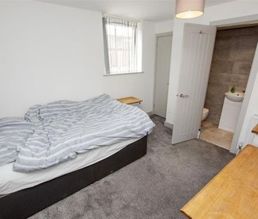 6 bedroom house to rent - Photo 4