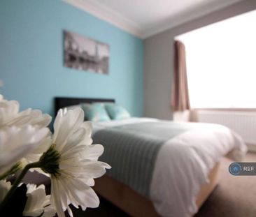 1 bedroom in a house share to rent - Photo 6