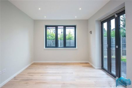 3 bedroom detached house to rent - Photo 2