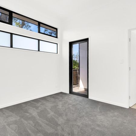 Brand New. Parkside. Perfect. - Photo 3