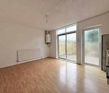 Lord Lytton Avenue, Coventry - - Photo 1
