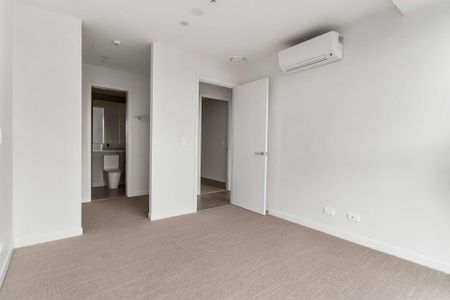 Two Bedroom Beauty - CAB - One Carpark Included - Photo 3