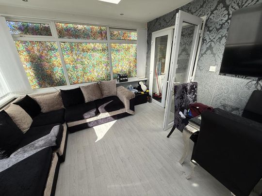 3 bedroom semi-detached house to rent - Photo 1