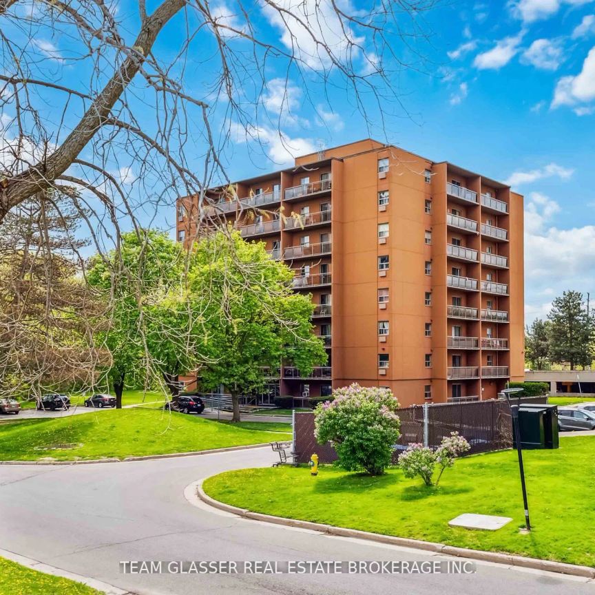 1580 Adelaide Street N #392 - Photo 1