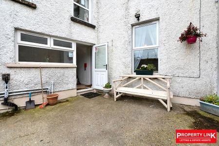 STUDENT ACCOMMODATION, 4 College Terrace, Derry/Londonderry, BT48 7NZ - Photo 2