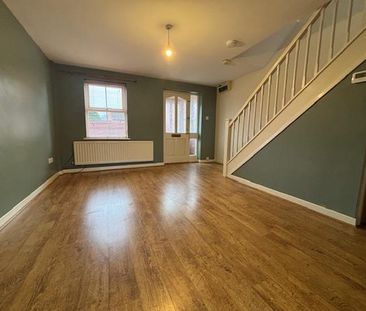 2 bedroom semi-detached house to rent - Photo 3