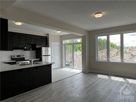 For Lease - 540 CULDAFF Road, Stittsville - Munster - Richmond, Ontario - Photo 3