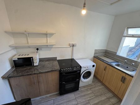 Studio Flat, Little Preston Street, BN1 - Photo 4