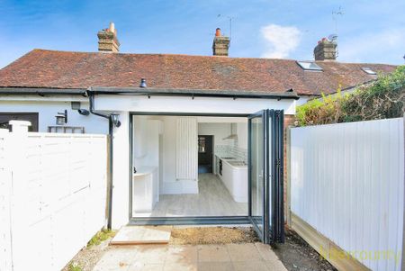 2 bedroom terraced house to rent - Photo 5