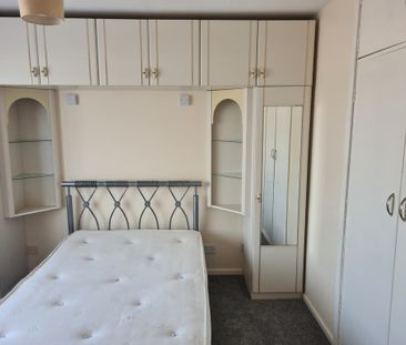 4 Bed Student Accommodation - Photo 2