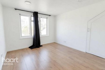 3 bedroom flat to rent - Photo 2