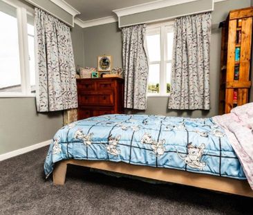 Family home in Hillpark - Photo 6