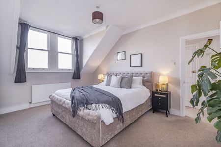 2 bedroom flat to rent - Photo 4