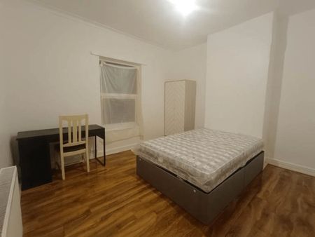 Room in a Shared House, Norway Street, M6 - Photo 2