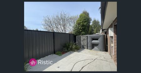 Location, location, location! - Photo 2