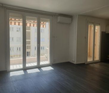 NIMES - PROCHE HOTEL DE POLICE - APPARTEMENT T3 55.40 m2 AVEC BALCO... - Photo 6