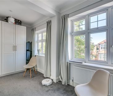 5 bedroom detached house to rent - Photo 3