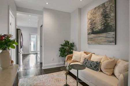 For Lease - 308 St Clarens Avenue Unit# Main, Toronto, Ontario - Photo 4
