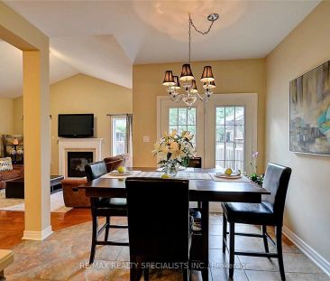 Detached Home For Lease | W9033084 - Photo 6