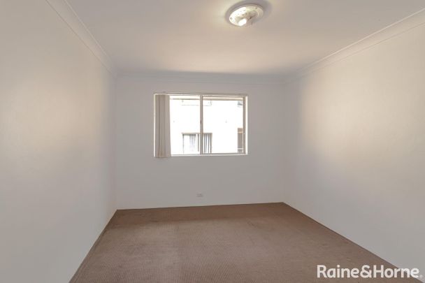 2 Bedroom Unit in a Quiet Street! - Photo 1