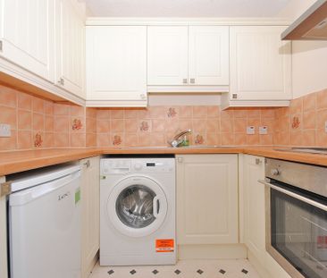 1 bedroom mid terraced house to rent, - Photo 3