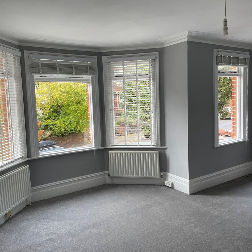 2 Bed Flat, Alexandra Park Road, N22 - Photo 1