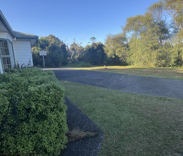 Kumeu Family Friendly - Photo 4