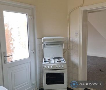 2 bedroom terraced house to rent - Photo 6
