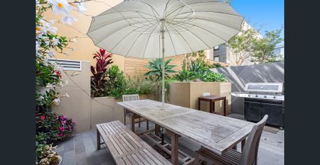 Luxurious coastal living in the heart of Prince Henry - Photo 5