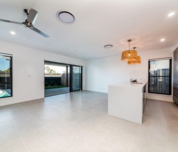 Bokarina Beachside Family Living with Inground Swimming Pool - Photo 1